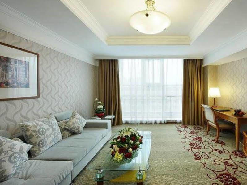 South China Harbour View Hotel Shenzhen Exterior foto